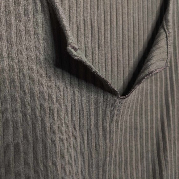 Muted Green American Eagle Crop Tank Top - Picture 4 of 5